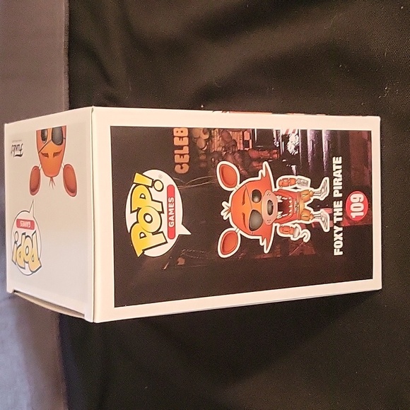 Foxy the Pirate Funko - Picture 4 of 6